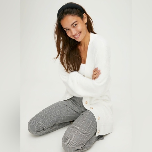 Aritzia Sunday Best Kitten Cardigan- Soft Fuzzy Long Cardigan- Size XS - Picture 3 of 12